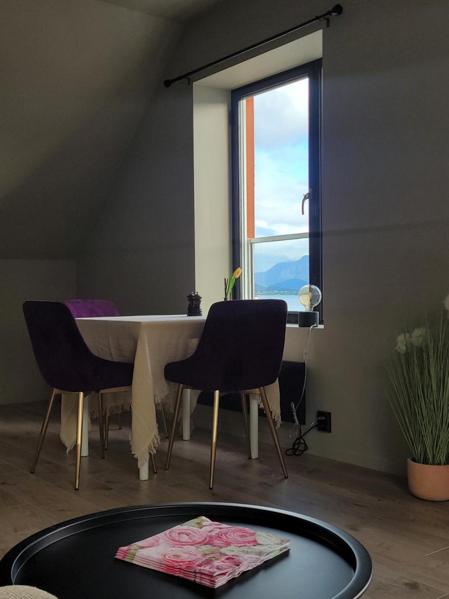 Single Elegant Room I Sentrum- Sea View Олесун Екстериор снимка